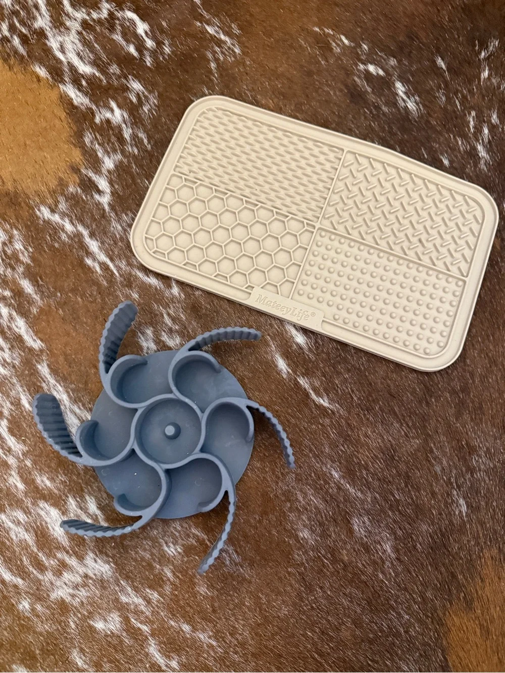 Silicone Feeding Lick Mat and Suction Slow Feeder